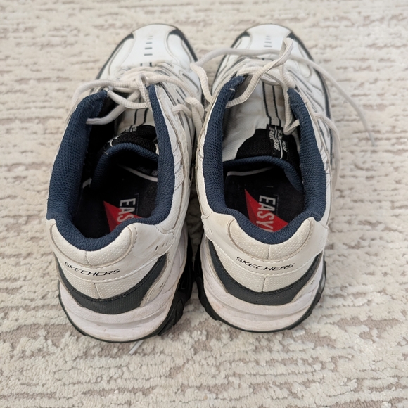 White, Black, Navy Skechers Men's Size 9.5 SN50127 EWW color WNV w Arch Support - Picture 4 of 17